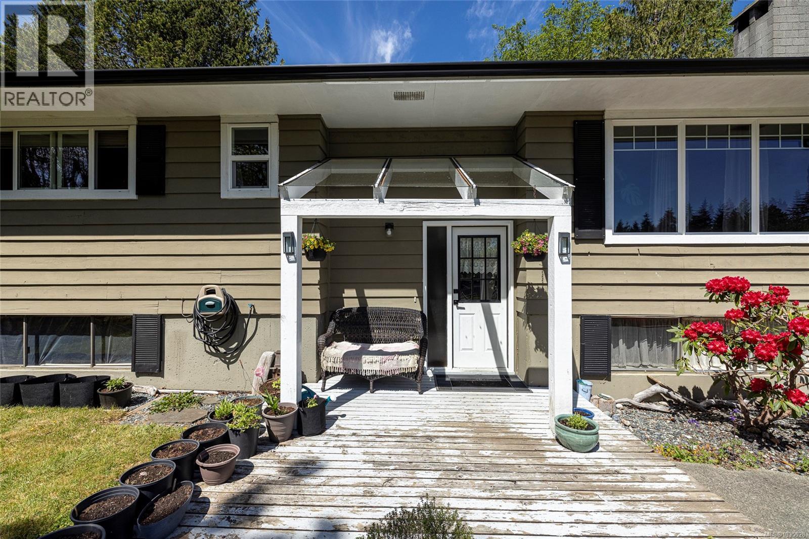 7435 Thunderbird Way, Port Hardy, British Columbia  V0N 2P0 - Photo 5 - 1035028
