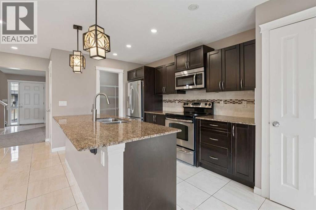 74 Skyview Point Green NE, Calgary, Alberta  T3N 1B6 - Photo 6 - A2307613
