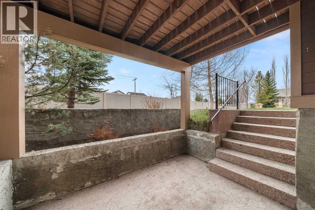 32 Bridle Estates Place SW, Calgary, Alberta  T2Y 0E9 - Photo 30 - A2307784