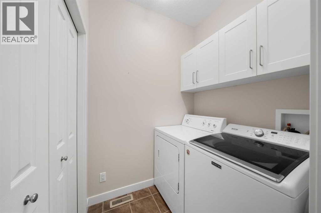 32 Bridle Estates Place SW, Calgary, Alberta  T2Y 0E9 - Photo 22 - A2307784