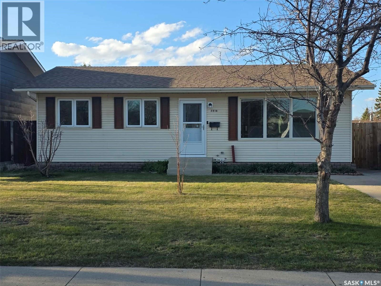 3918 Centennial DRIVE, Saskatoon, Saskatchewan