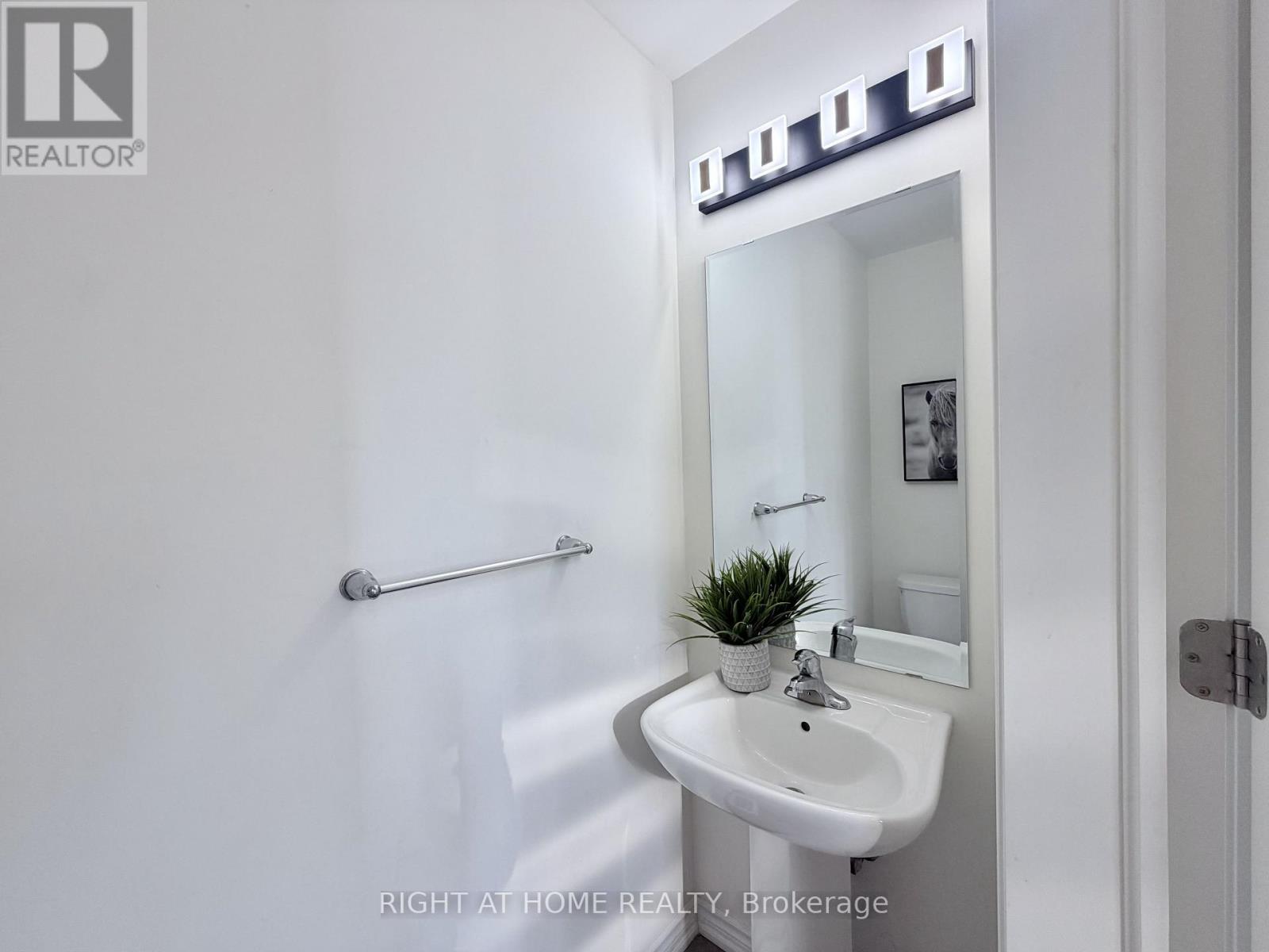 21 - 1222 Rose Way, Milton, Ontario  L9E 1P2 - Photo 16 - W12987392