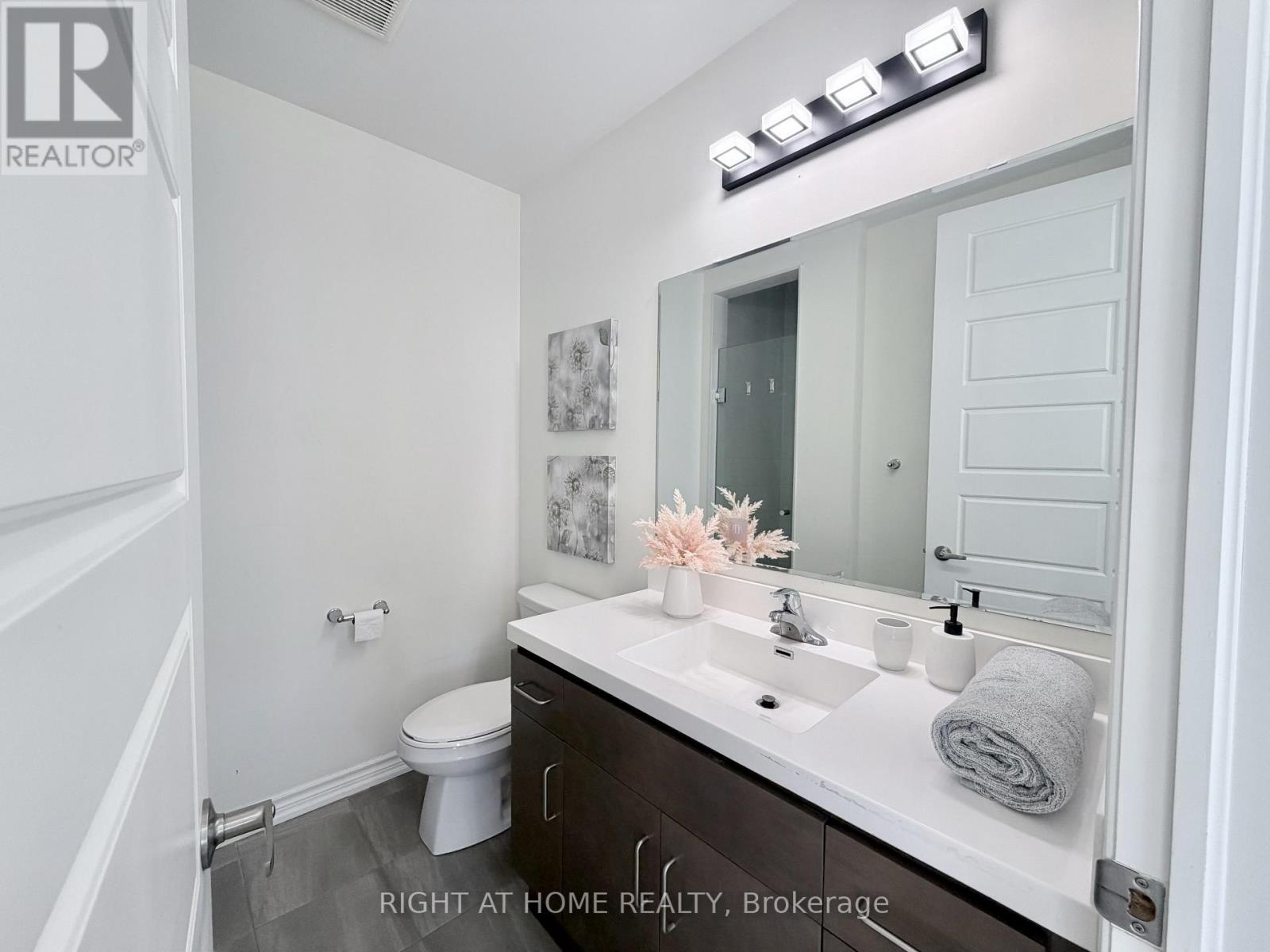 21 - 1222 Rose Way, Milton, Ontario  L9E 1P2 - Photo 40 - W12987392