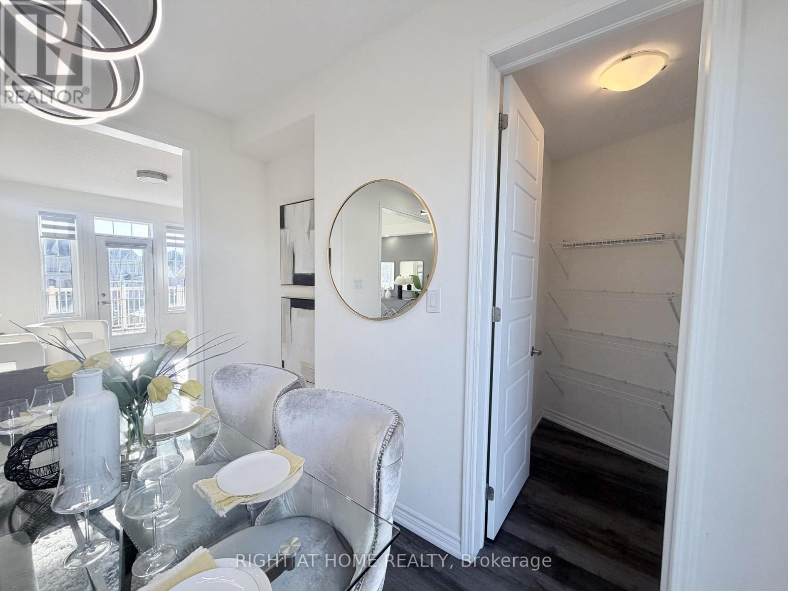 21 - 1222 Rose Way, Milton, Ontario  L9E 1P2 - Photo 14 - W12987392