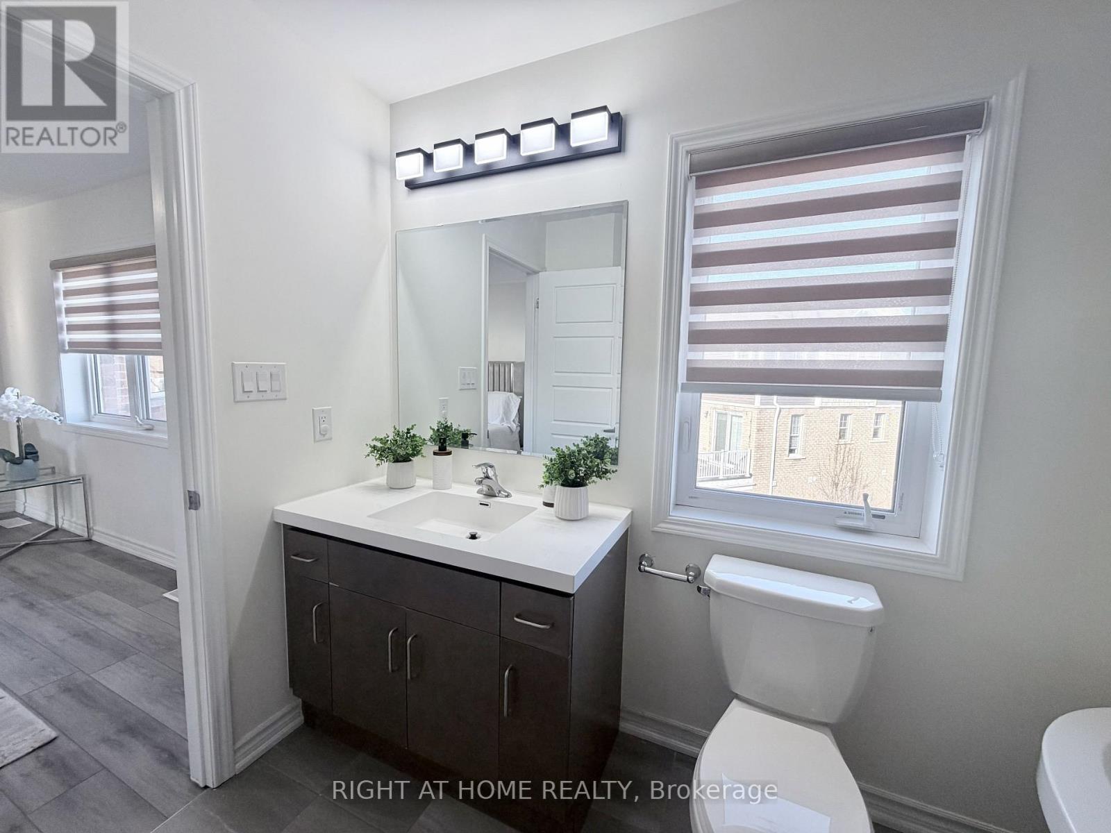 21 - 1222 Rose Way, Milton, Ontario  L9E 1P2 - Photo 28 - W12987392
