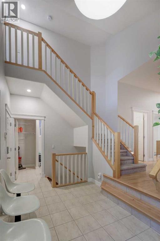 57 Discovery Ridge Hill Sw, Calgary, Alberta  T3H 4Y5 - Photo 16 - A2308982