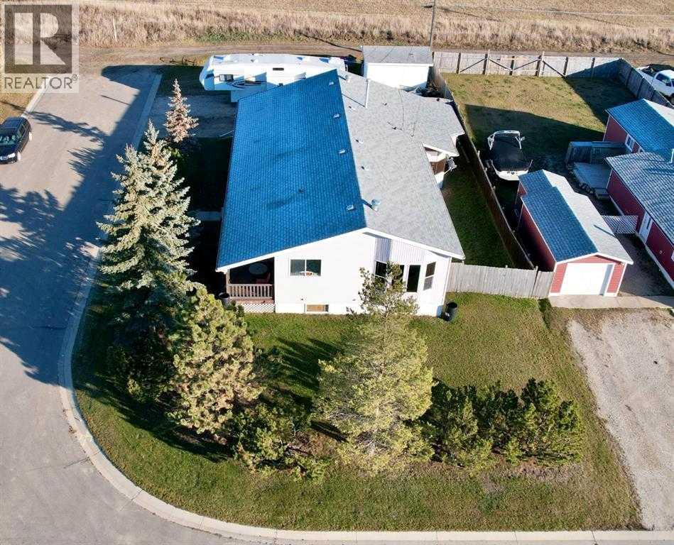 422 7th Avenue, Beaverlodge, Alberta  T0H 0C0 - Photo 3 - A2309514