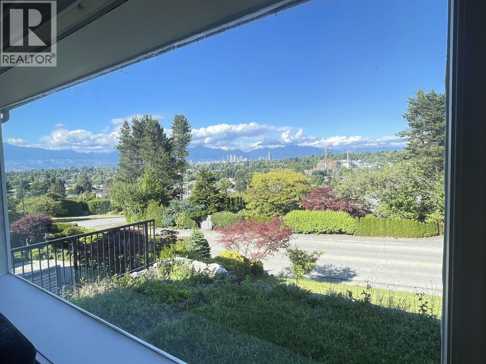 4679 Puget Drive, Vancouver, British Columbia  V6L 2V9 - Photo 2 - R3121467