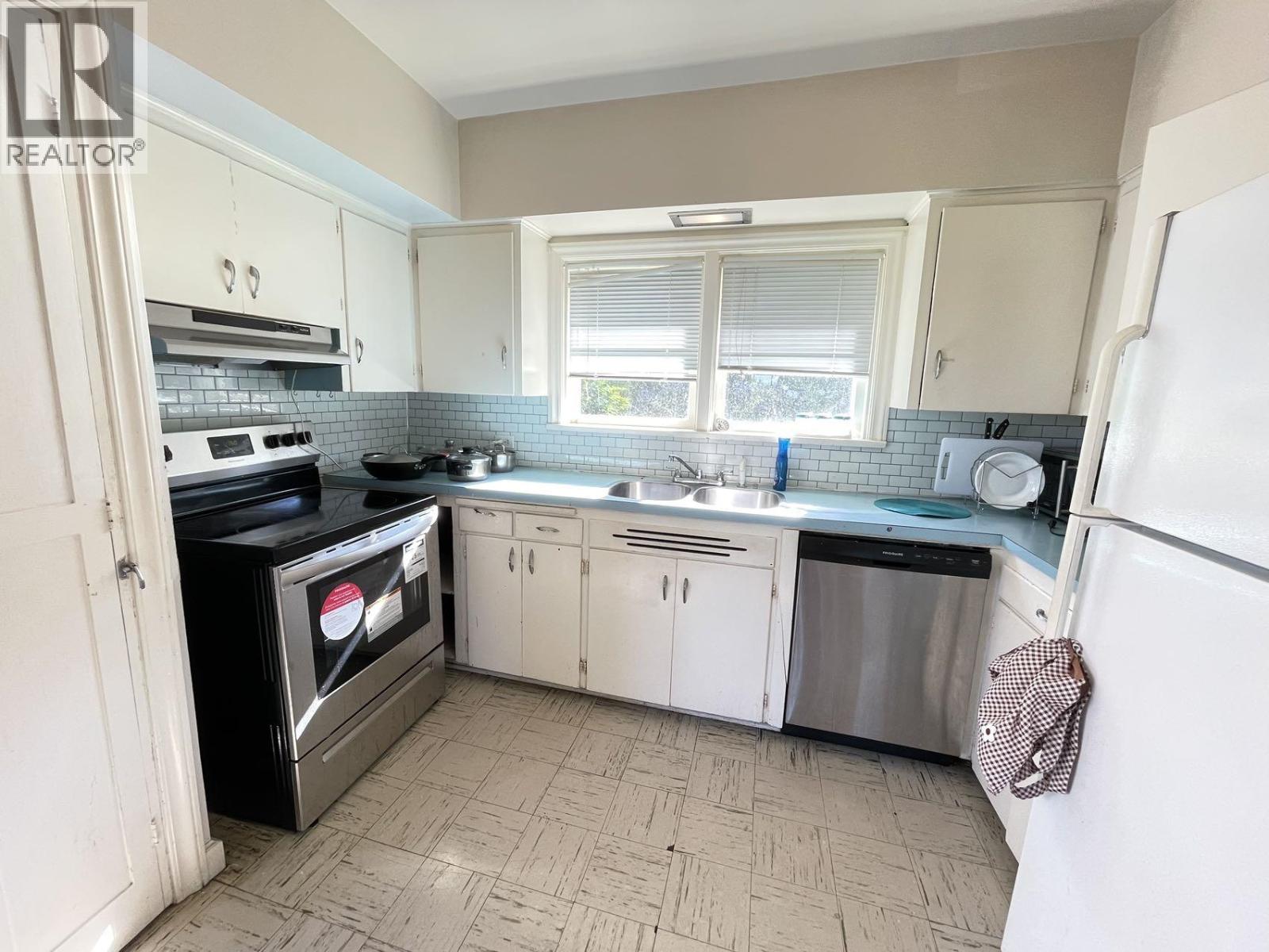 4679 Puget Drive, Vancouver, British Columbia  V6L 2V9 - Photo 6 - R3121467