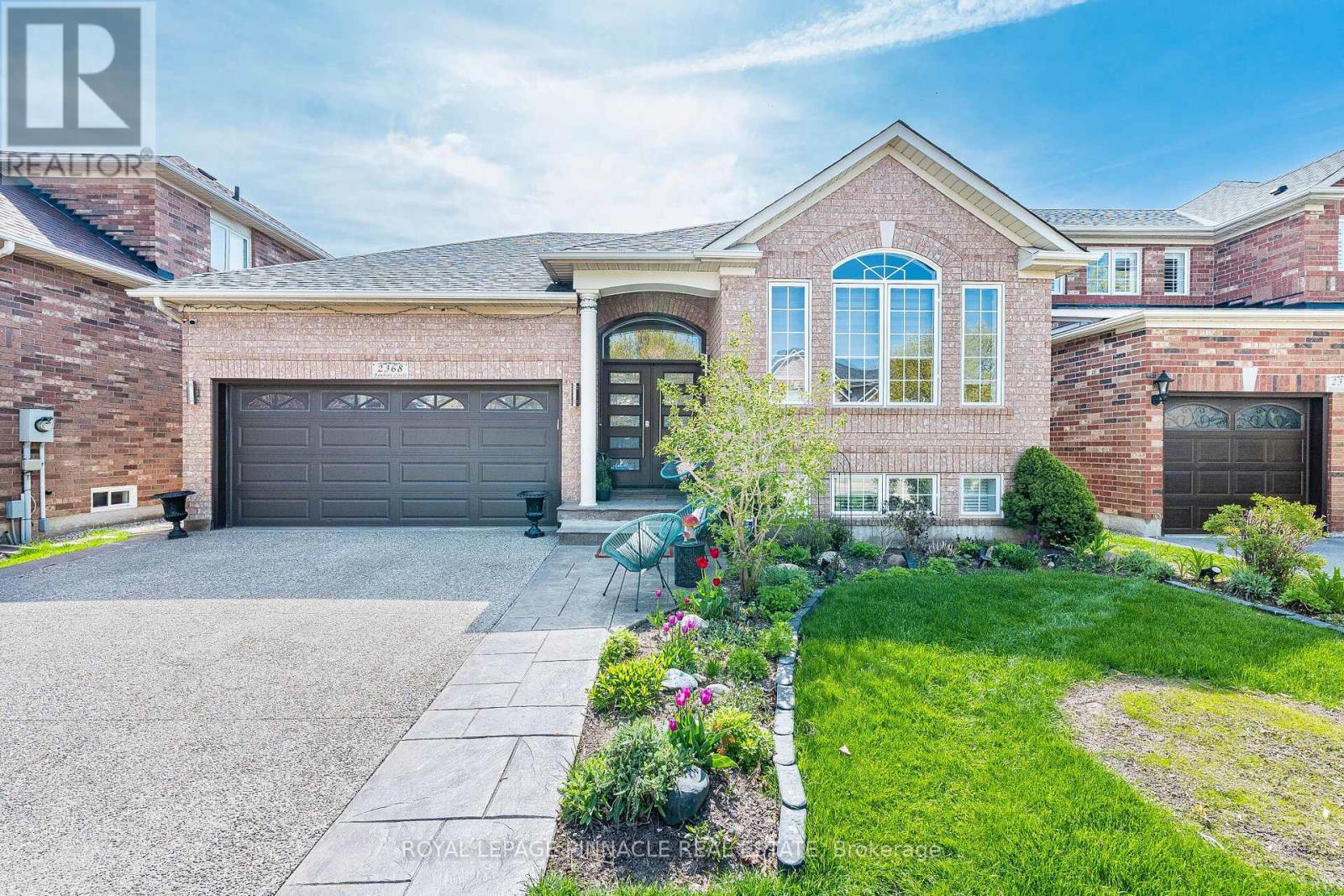 2368 FOXHOLE CIRCLE, Oakville, Ontario