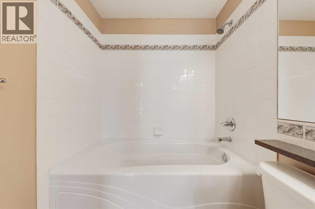 40 Simcoe Place Sw, Calgary, Alberta  T3H 4T8 - Photo 30 - A2305616