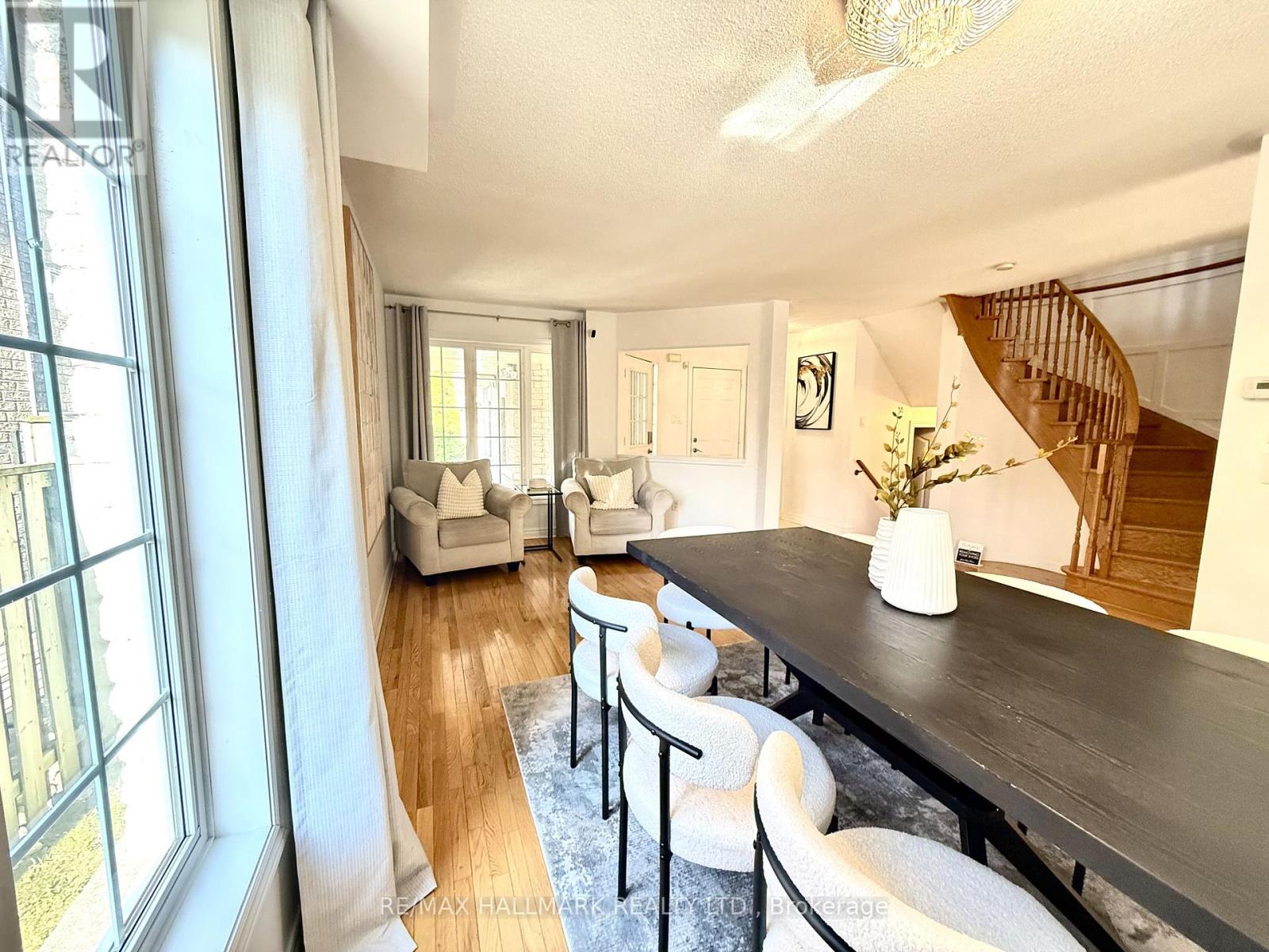 78 Sunridge Street, Richmond Hill, Ontario  L4E 3Z3 - Photo 12 - N12957818
