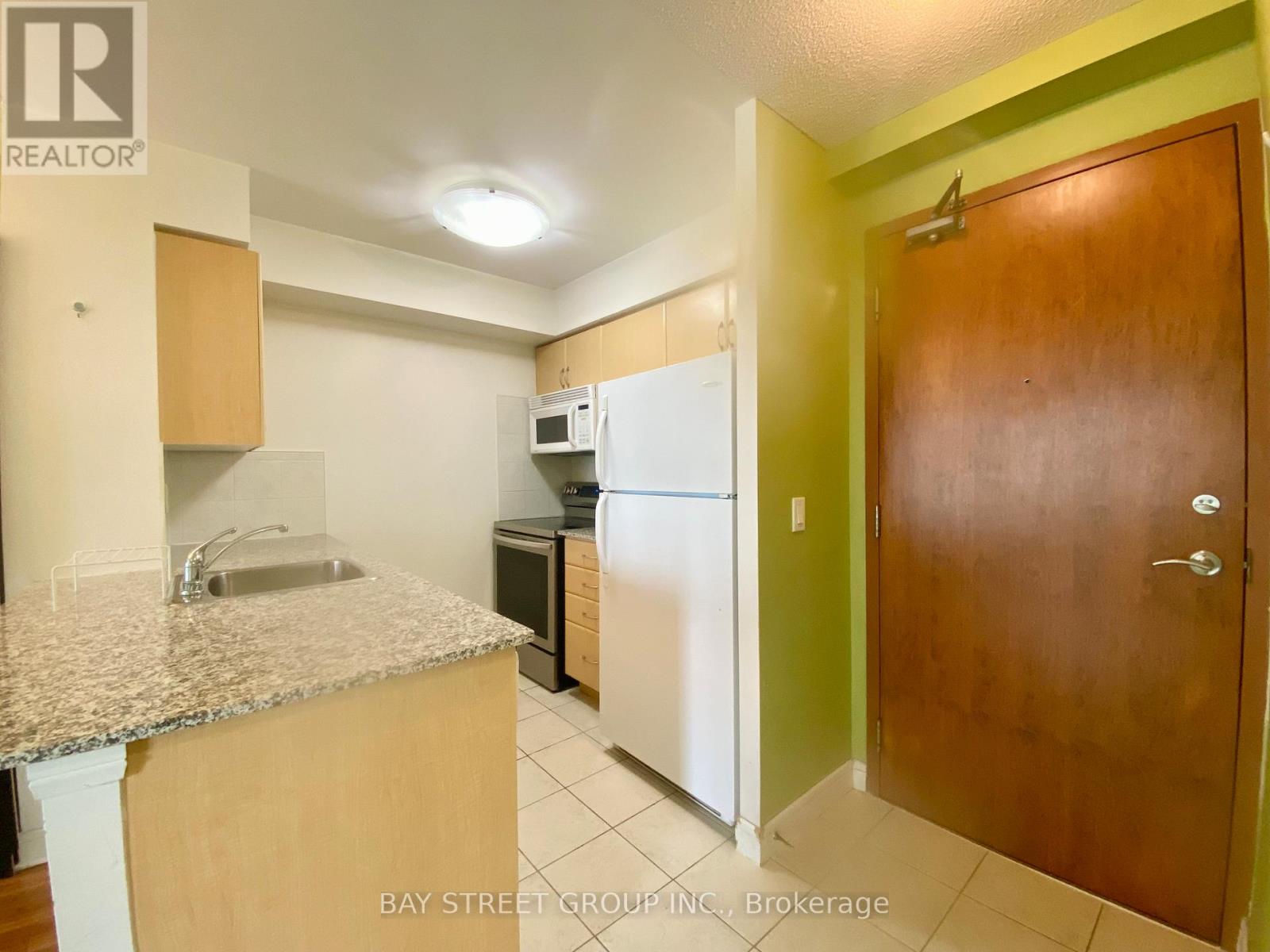 1802 - 35 Bales Avenue, Toronto, Ontario  M2N 7L7 - Photo 3 - C13106298