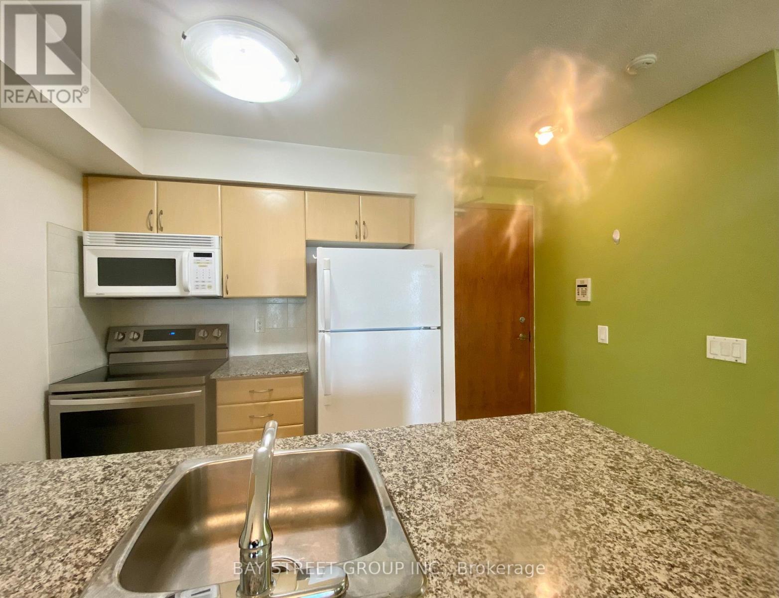 1802 - 35 Bales Avenue, Toronto, Ontario  M2N 7L7 - Photo 4 - C13106298