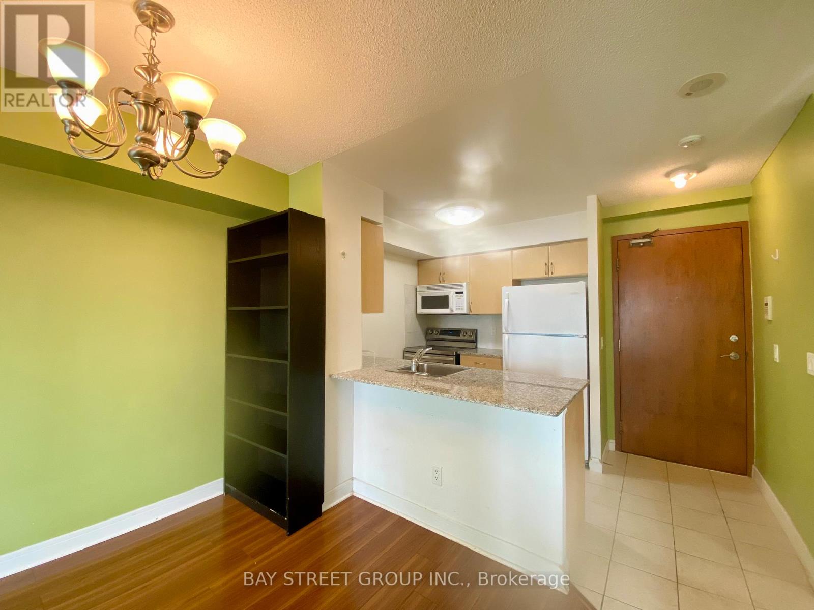 1802 - 35 Bales Avenue, Toronto, Ontario  M2N 7L7 - Photo 7 - C13106298