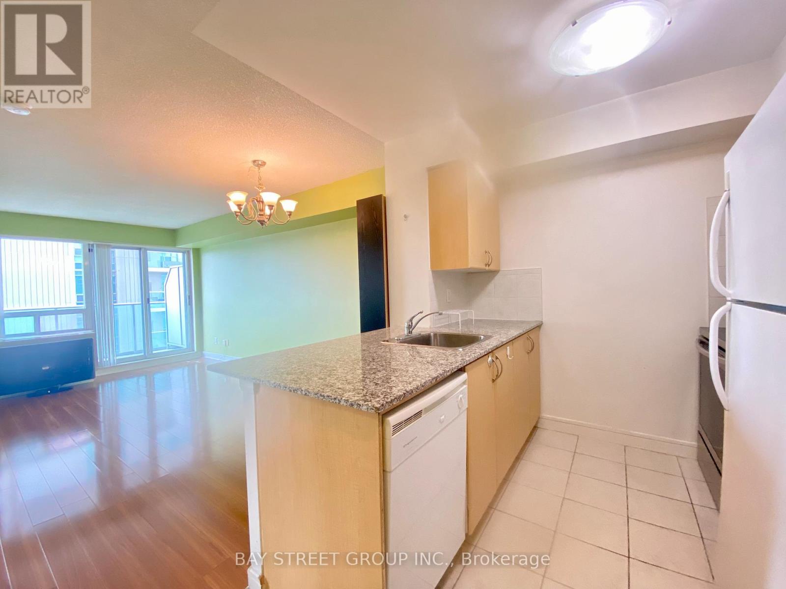 1802 - 35 Bales Avenue, Toronto, Ontario  M2N 7L7 - Photo 8 - C13106298