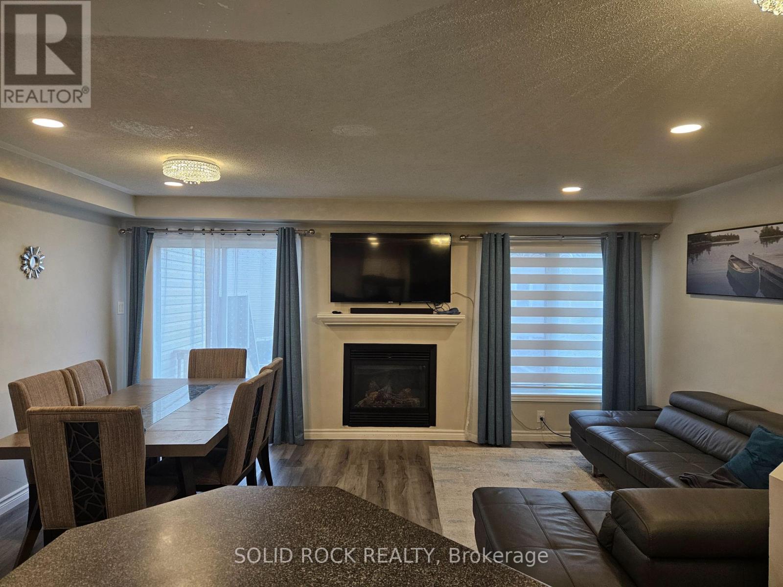 255 Catamount Court, Ottawa, Ontario  K2M 0A9 - Photo 3 - X13106316