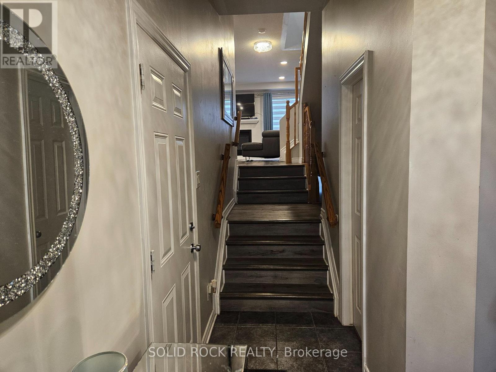 255 Catamount Court, Ottawa, Ontario  K2M 0A9 - Photo 4 - X13106316