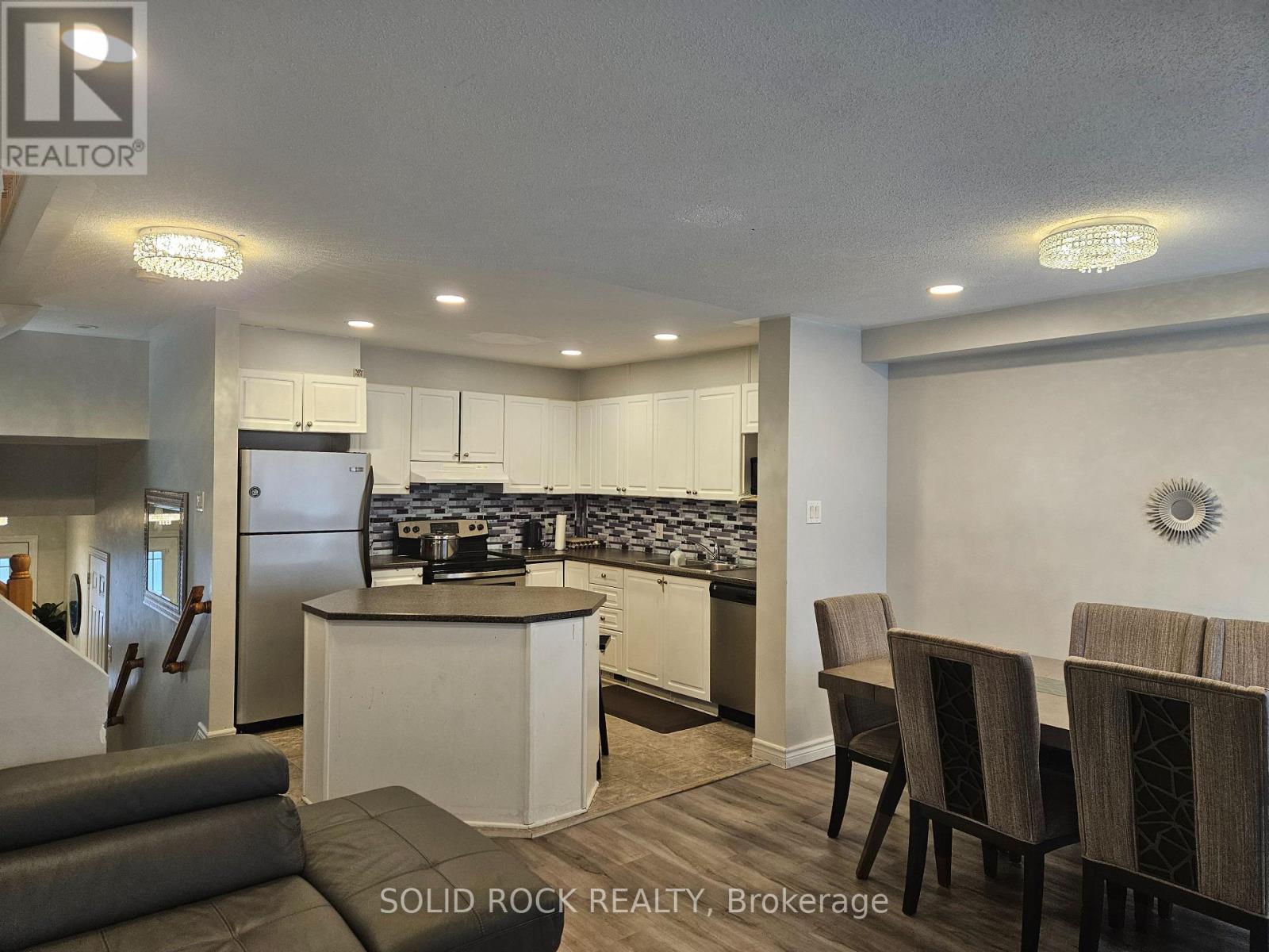 255 Catamount Court, Ottawa, Ontario  K2M 0A9 - Photo 7 - X13106316