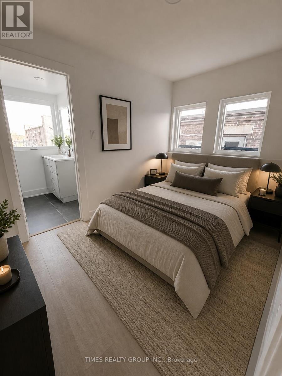 3 - 137 Curzon Street, Toronto, Ontario  M4M 3B6 - Photo 3 - E13106292