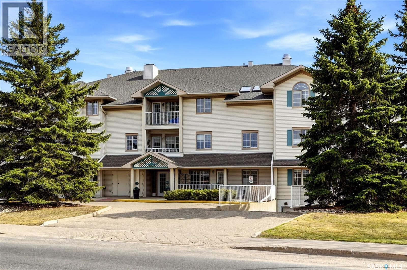 104 4025 Hill AVENUE, Regina, Saskatchewan