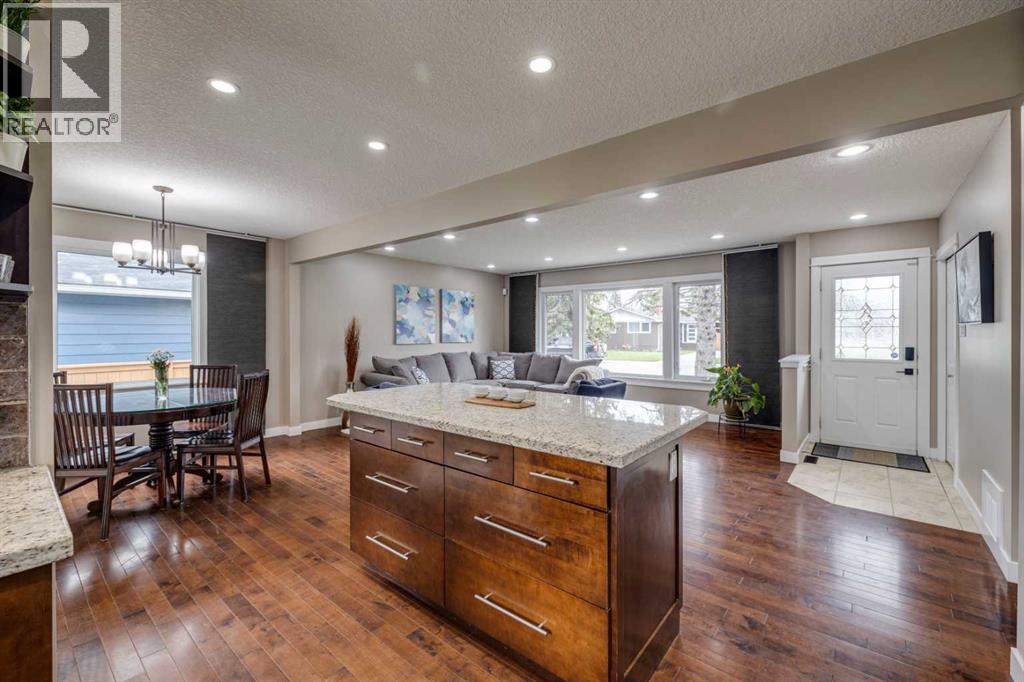 5207 Grove Hill Road SW, Calgary, Alberta  T3E 4G7 - Photo 17 - A2305858