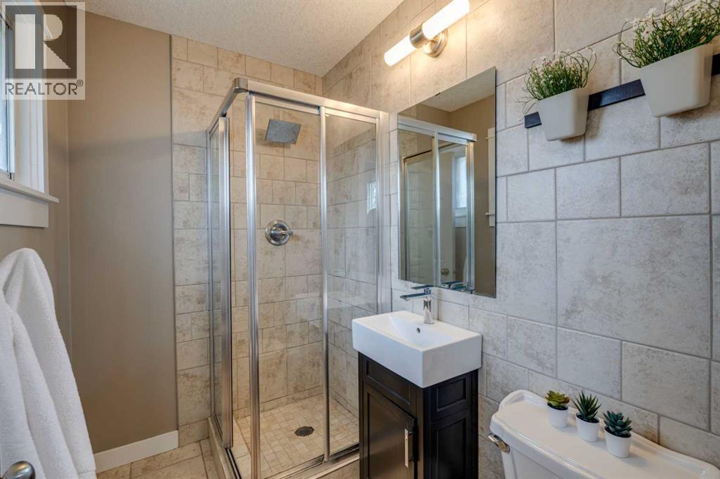 5207 Grove Hill Road SW, Calgary, Alberta  T3E 4G7 - Photo 23 - A2305858