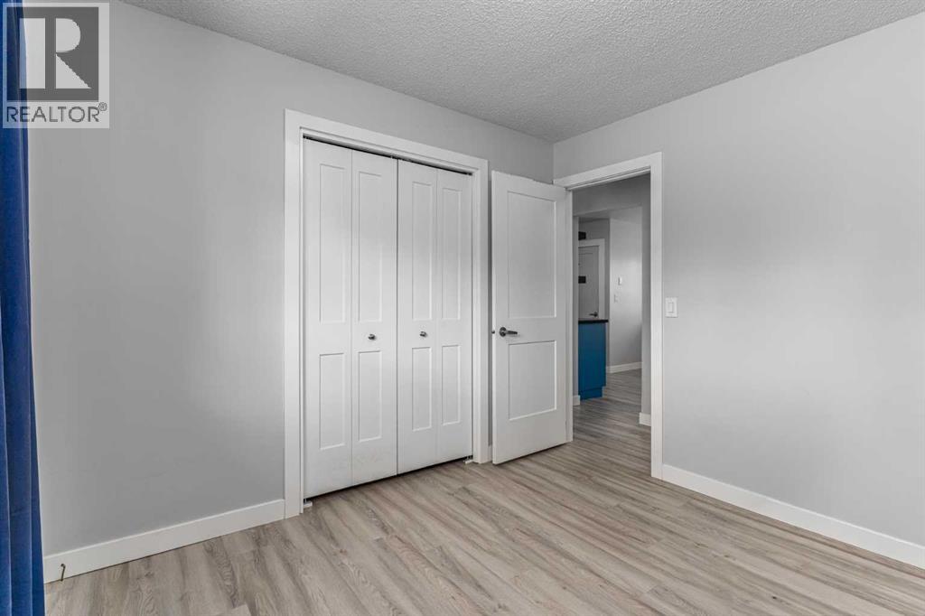 36 Bearberry Crescent NW, Calgary, Alberta  T3K 1R2 - Photo 20 - A2308419