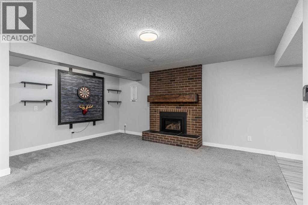 36 Bearberry Crescent NW, Calgary, Alberta  T3K 1R2 - Photo 22 - A2308419