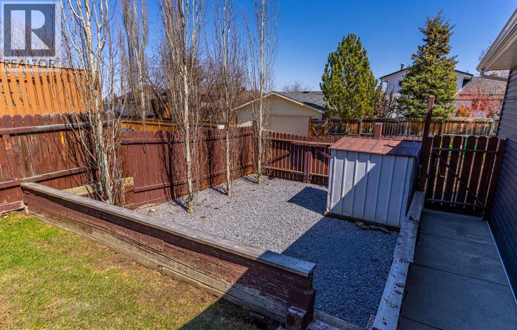 36 Bearberry Crescent NW, Calgary, Alberta  T3K 1R2 - Photo 32 - A2308419