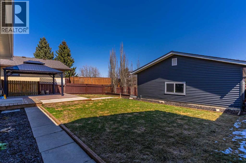 36 Bearberry Crescent NW, Calgary, Alberta  T3K 1R2 - Photo 29 - A2308419