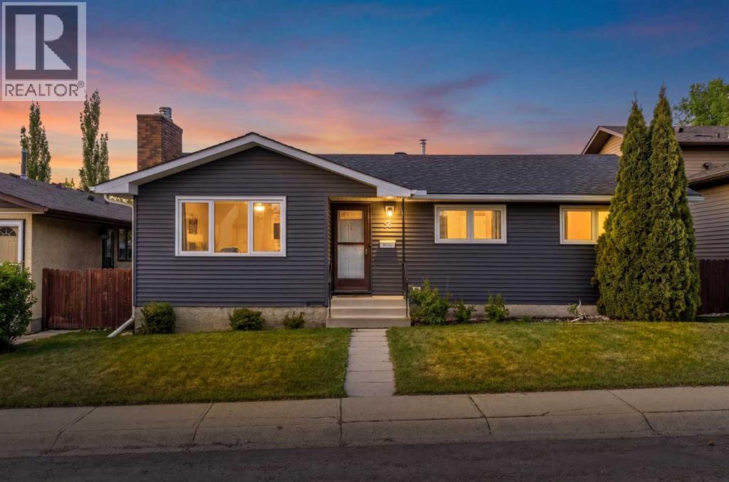 36 Bearberry Crescent NW, Calgary, Alberta