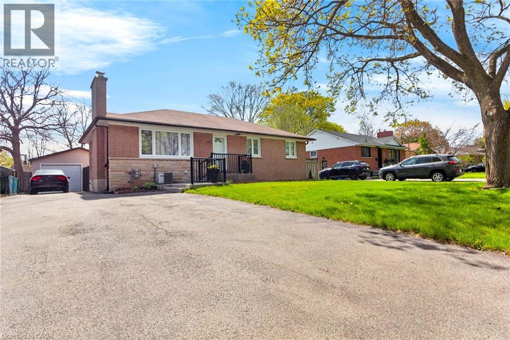 874 Francis Road, Burlington, Ontario  L7T 3Y2 - Photo 2 - 40828768