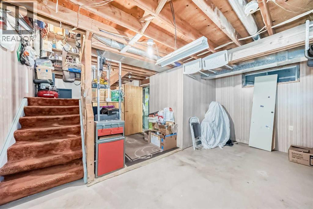 12 Radcliffe Court SE, Calgary, Alberta  T2A 6B1 - Photo 18 - A2298425
