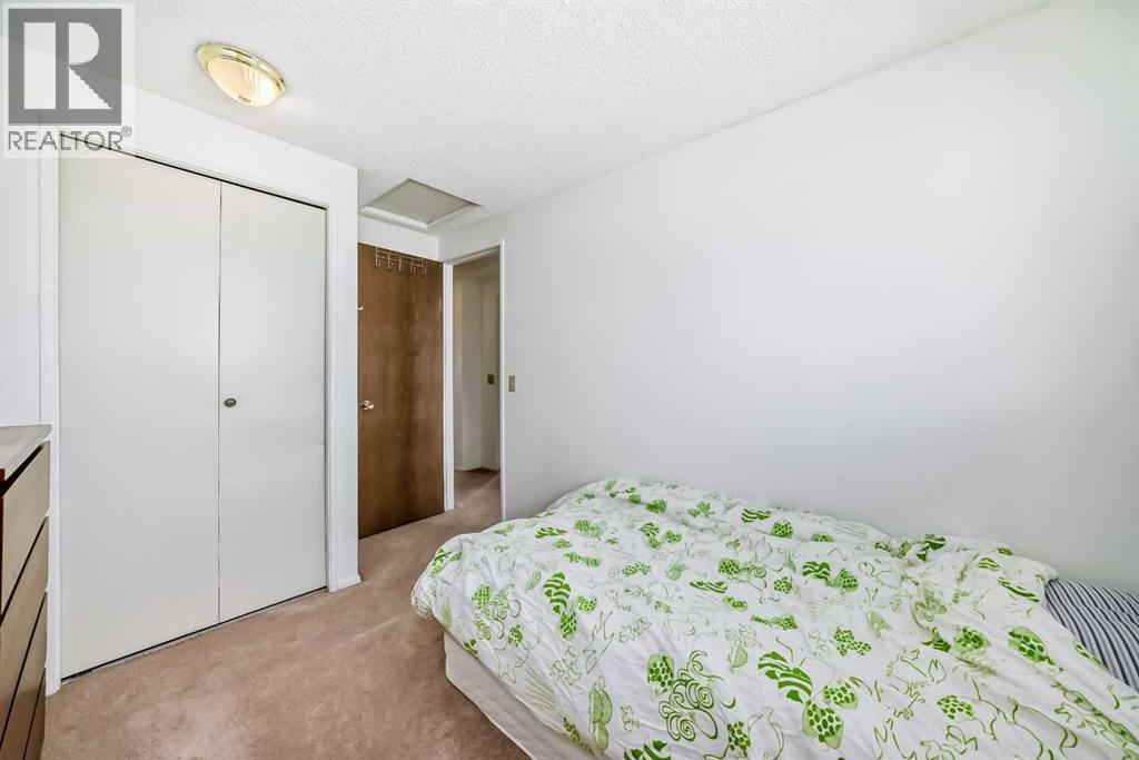12 Radcliffe Court SE, Calgary, Alberta  T2A 6B1 - Photo 14 - A2298425
