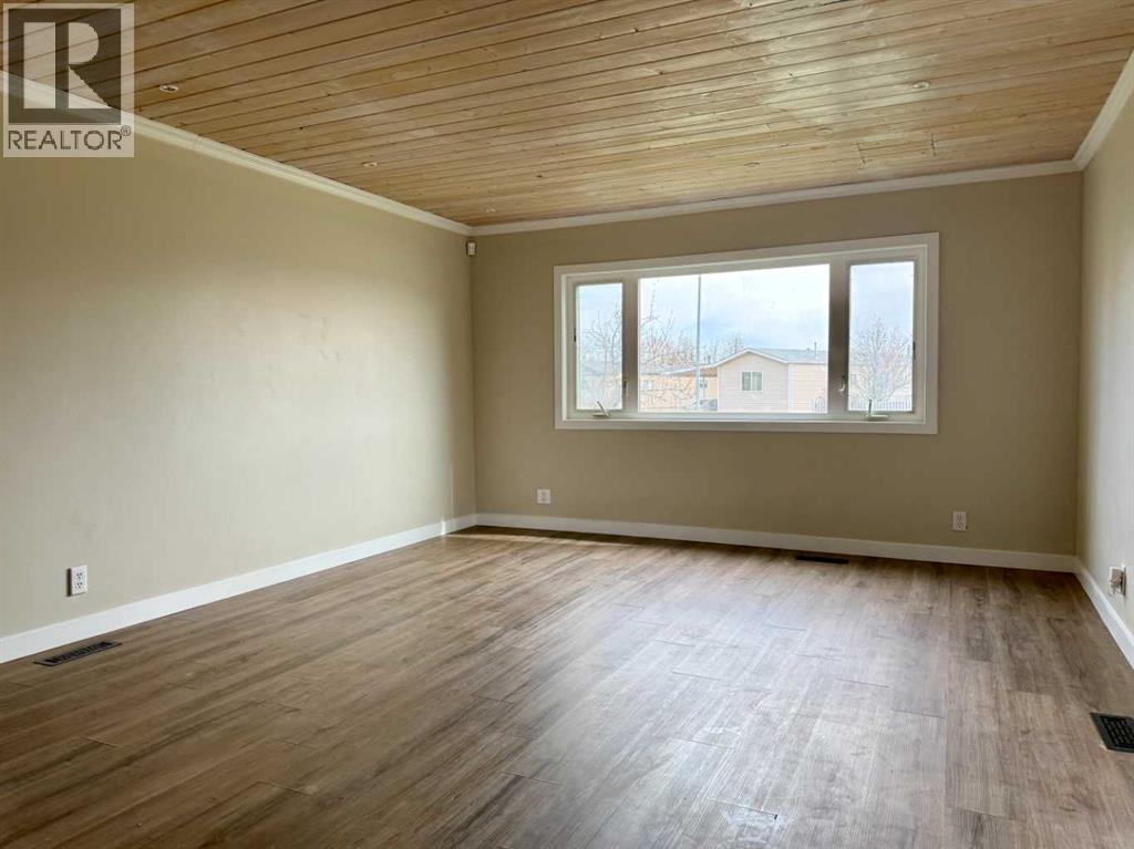 5112 64 Avenue, Ponoka, Alberta  T4J 1E2 - Photo 7 - A2308788