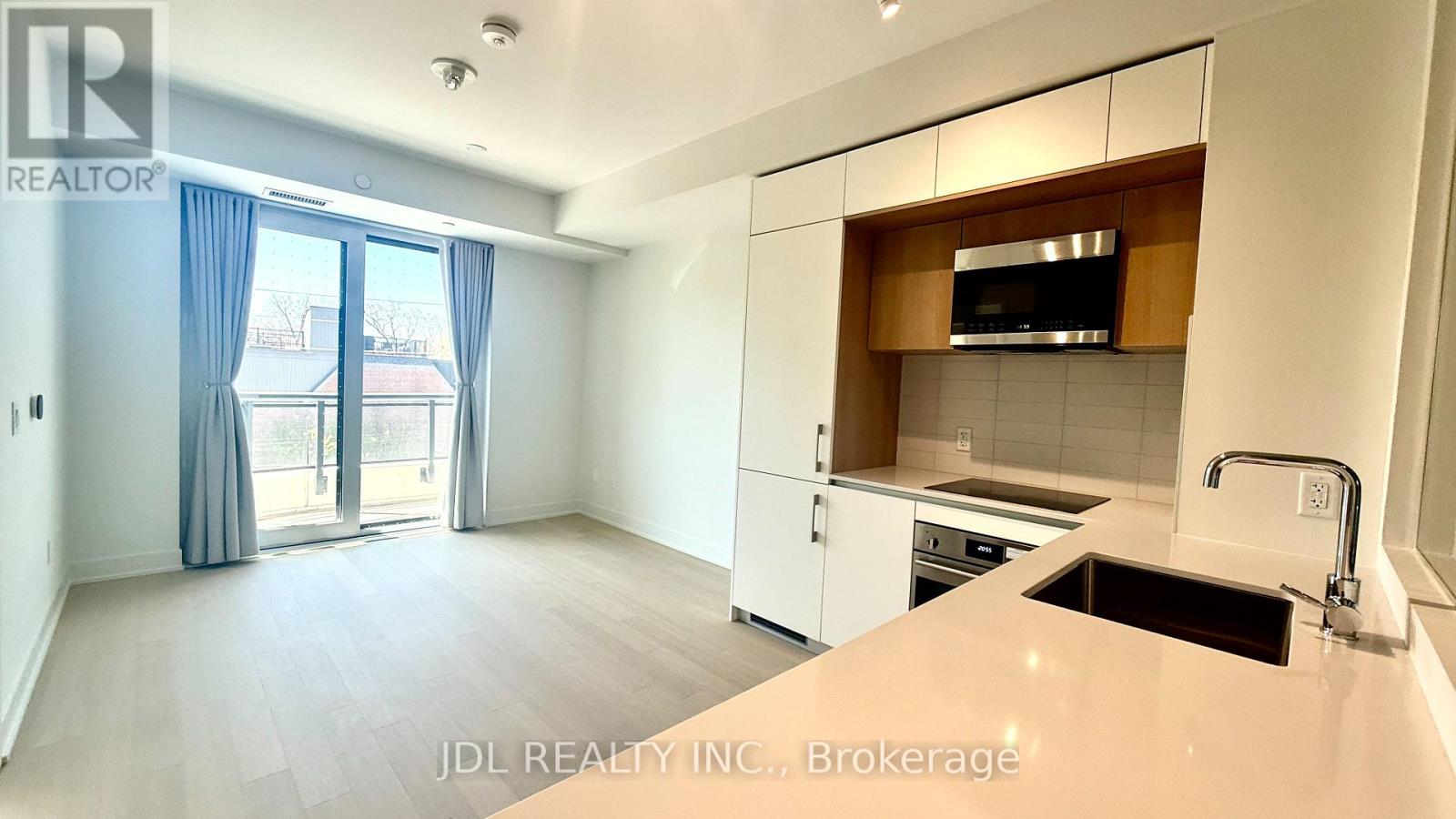 303 - 322 Dupont Street, Toronto, Ontario  M5R 0E3 - Photo 2 - C13106334