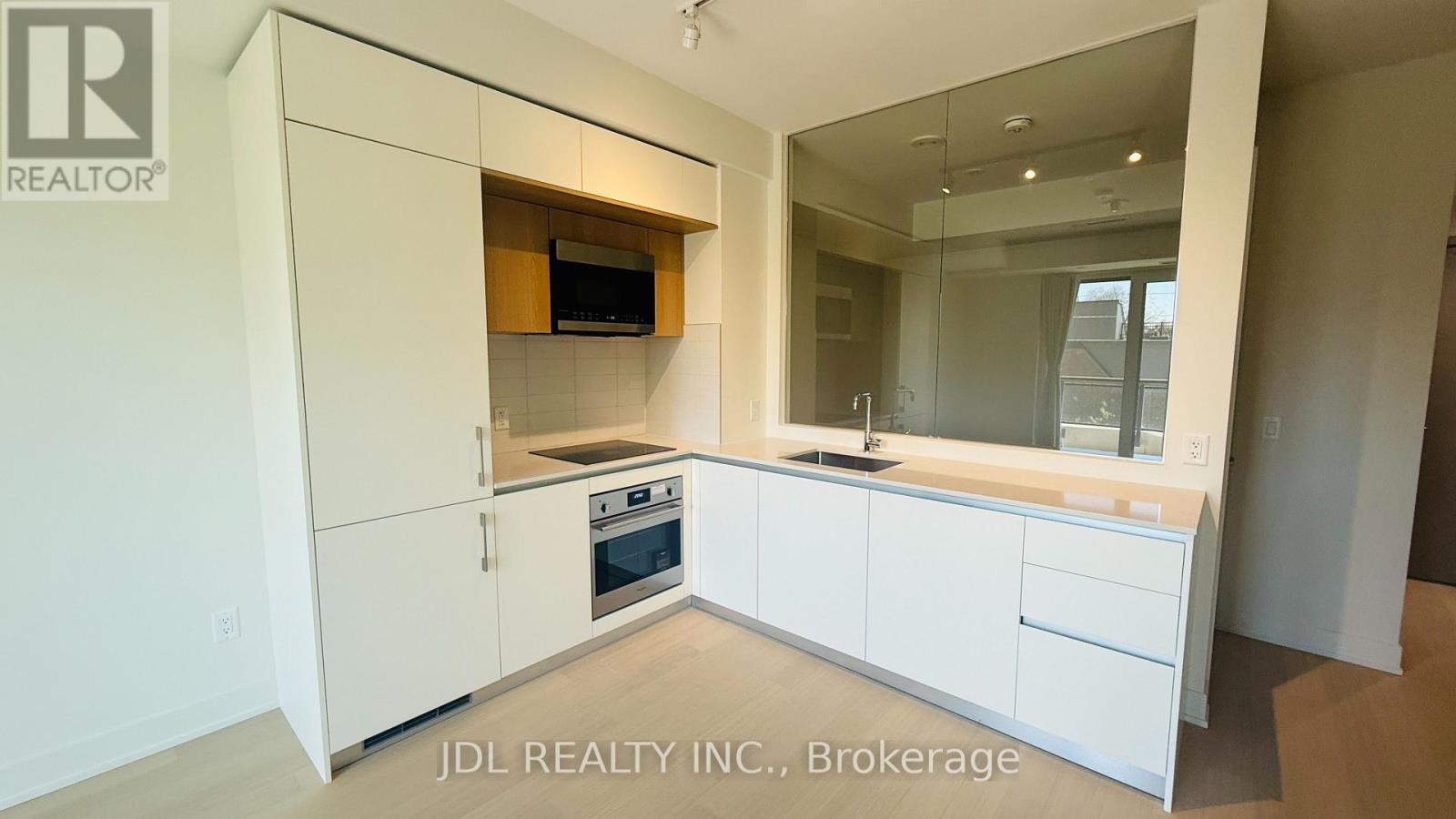303 - 322 Dupont Street, Toronto, Ontario  M5R 0E3 - Photo 3 - C13106334