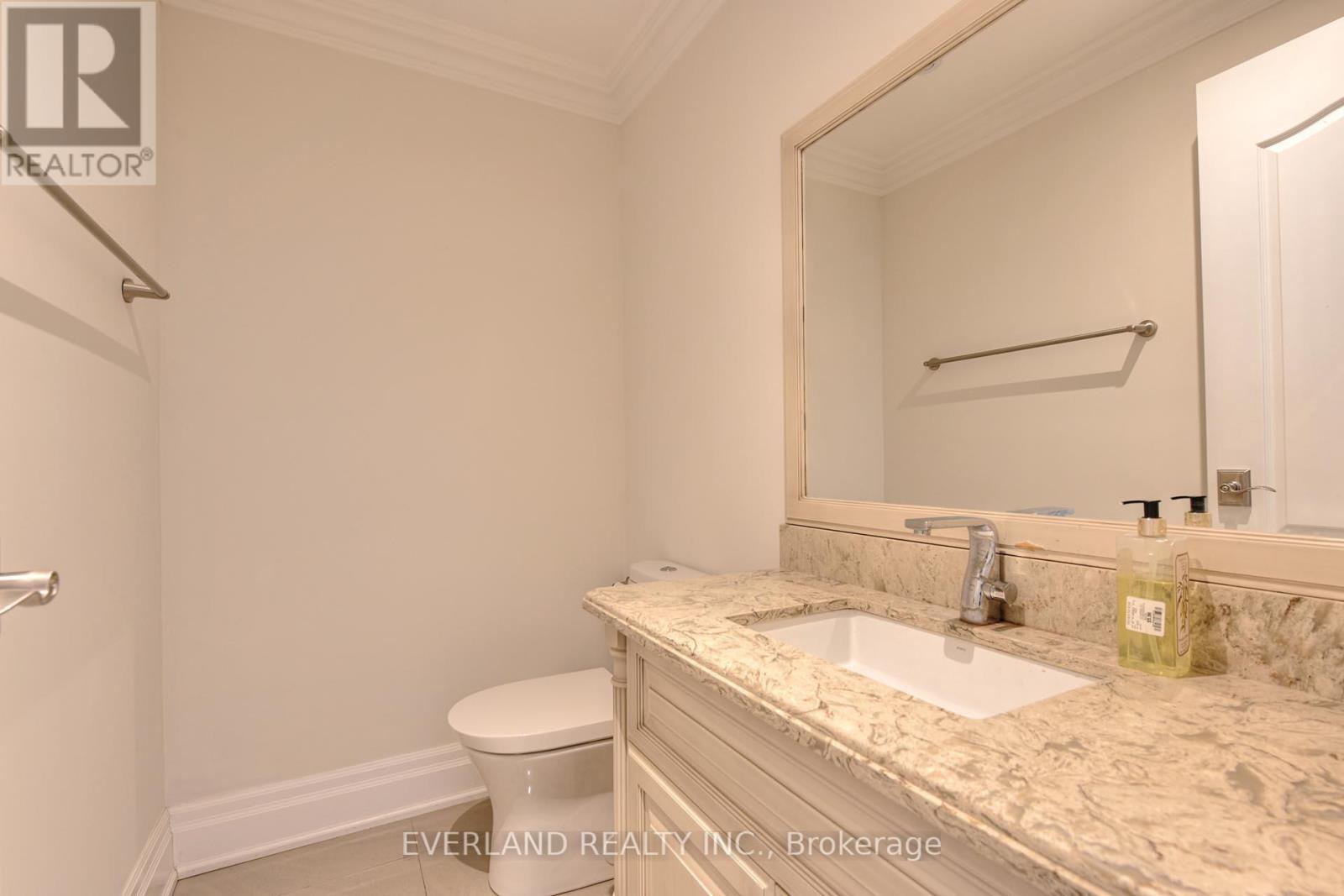 369 Hollywood Main Avenue, Toronto, Ontario  M2N 3L3 - Photo 10 - C13106340