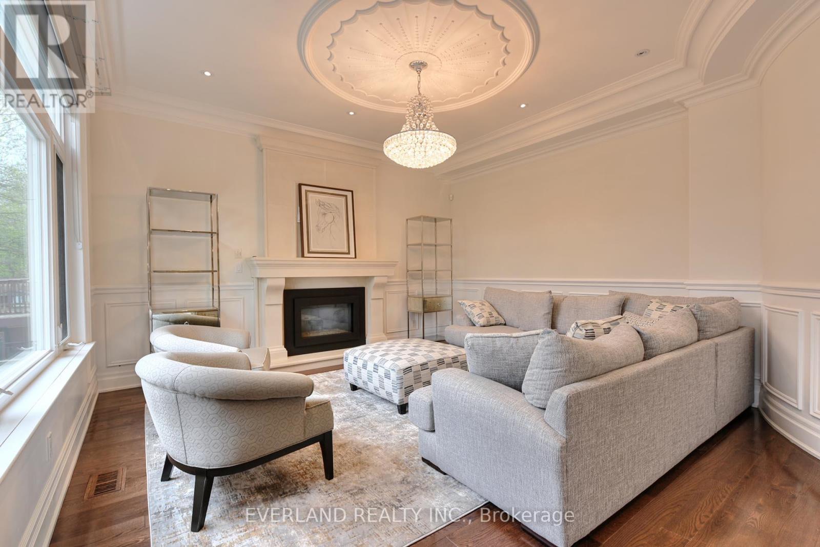 369 Hollywood Main Avenue, Toronto, Ontario  M2N 3L3 - Photo 17 - C13106340