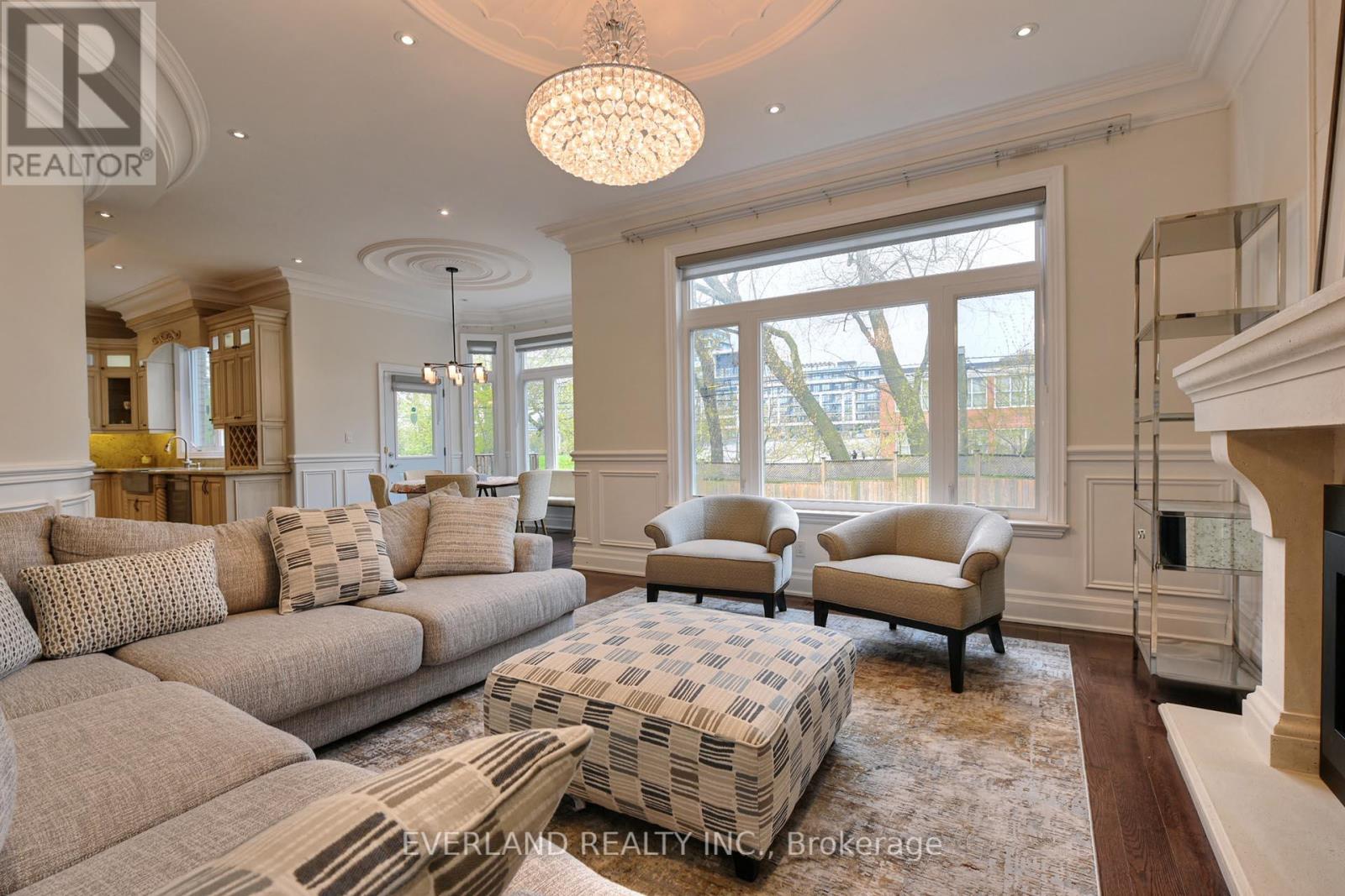 369 Hollywood Main Avenue, Toronto, Ontario  M2N 3L3 - Photo 19 - C13106340