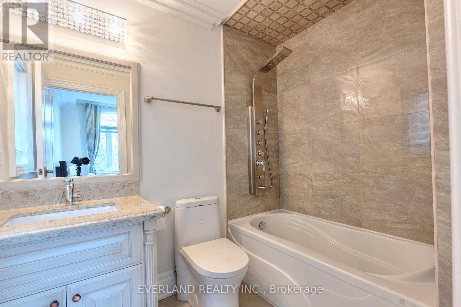 369 Hollywood Main Avenue, Toronto, Ontario  M2N 3L3 - Photo 29 - C13106340