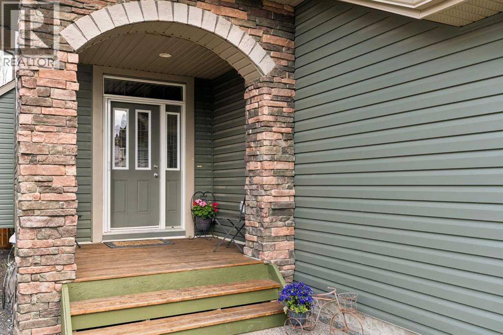 417 Silverado Boulevard SW, Calgary, Alberta  T2X 0L4 - Photo 2 - A2308050