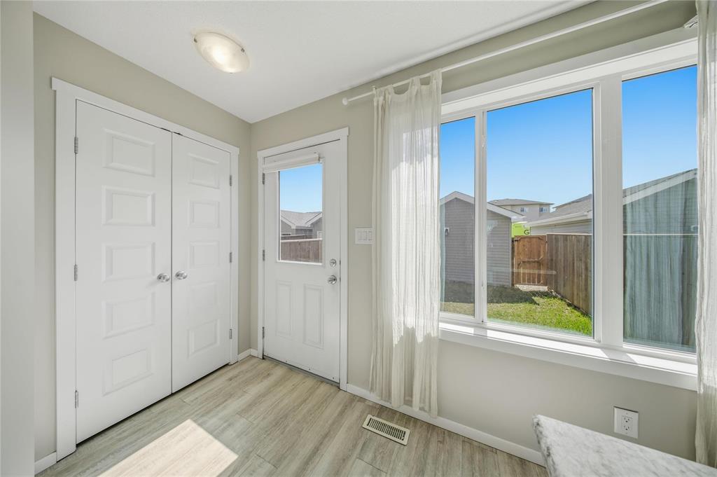 584 Transcona Boulevard, Winnipeg, Manitoba  R3W 0L6 - Photo 10 - 202609921