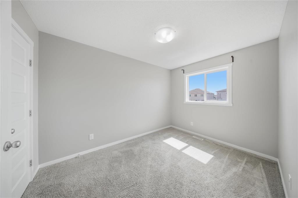 584 Transcona Boulevard, Winnipeg, Manitoba  R3W 0L6 - Photo 11 - 202609921