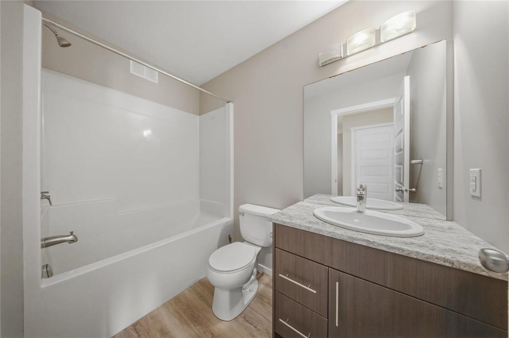 584 Transcona Boulevard, Winnipeg, Manitoba  R3W 0L6 - Photo 16 - 202609921