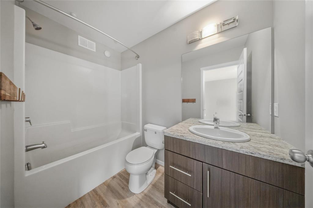 584 Transcona Boulevard, Winnipeg, Manitoba  R3W 0L6 - Photo 17 - 202609921