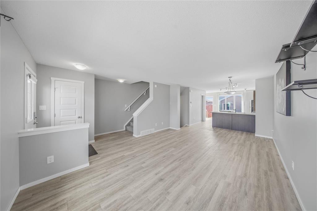584 Transcona Boulevard, Winnipeg, Manitoba  R3W 0L6 - Photo 3 - 202609921