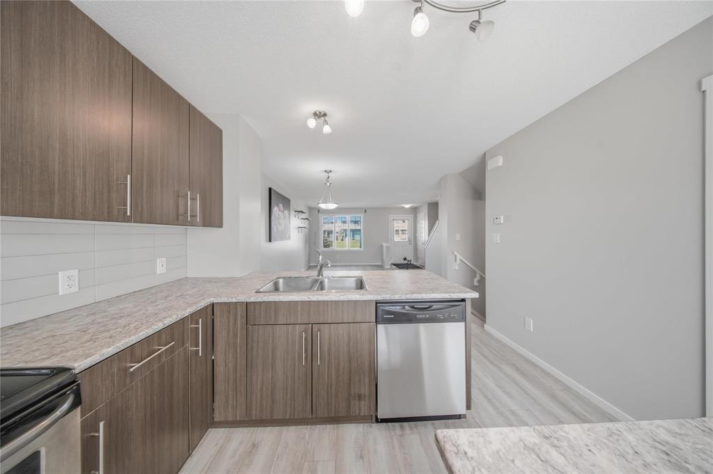 584 Transcona Boulevard, Winnipeg, Manitoba  R3W 0L6 - Photo 8 - 202609921