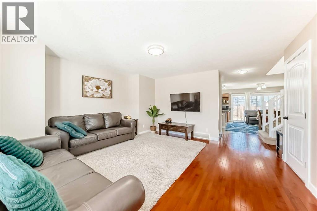 299 Saddlebrook Circle Ne, Calgary, Alberta  T3J 0K2 - Photo 9 - A2308566
